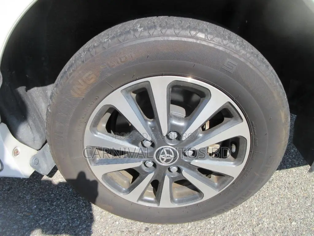 Toyota Esquire GI PREMIUM HYBRID 2020