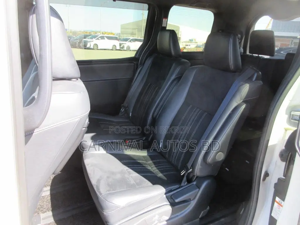 Toyota Esquire GI PREMIUM HYBRID 2020
