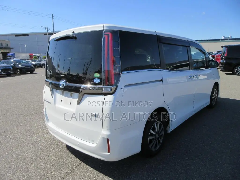 Toyota Esquire GI PREMIUM HYBRID 2020