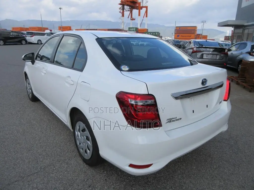Toyota Axio EX PACKAGE 2021