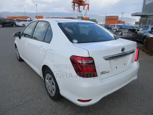 Toyota Axio EX PACKAGE 2021