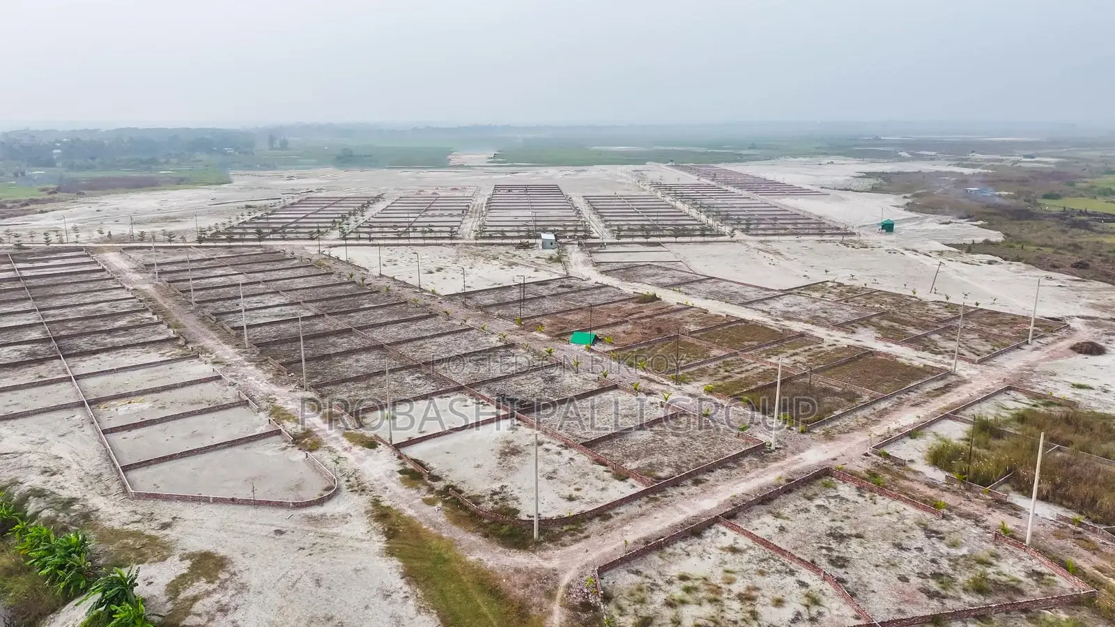 Buy a plot at Purbachal Probashi Polli.