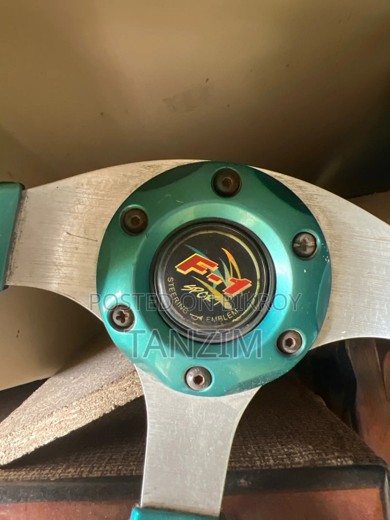 Sports Style Steering Wheel for Car