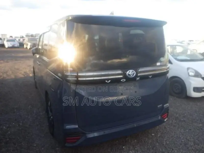 Toyota Voxy HB S-Z Massive Grey 2022