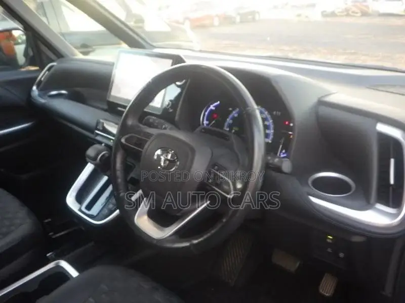Toyota Voxy HB S-Z Massive Grey 2022