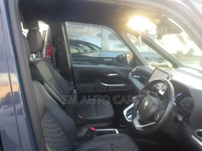 Toyota Voxy HB S-Z Massive Grey 2022