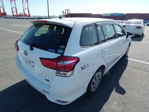 Toyota Fielder Hybrid EX White 2020