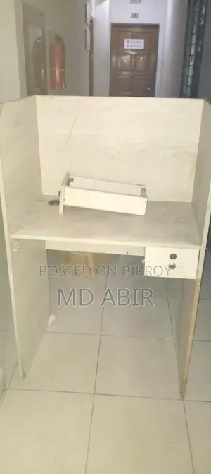 Office Desk with Keyboard Drawer Option
