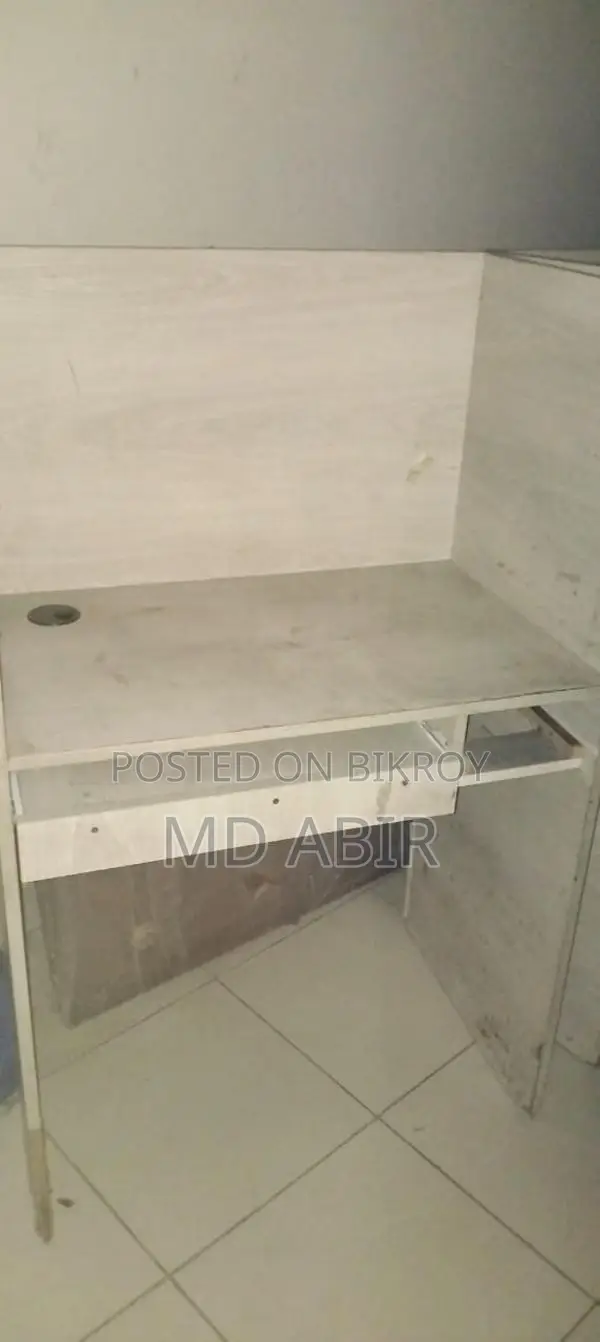 Office Desk with Keyboard Drawer Option