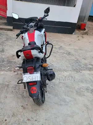 Yamaha Fazer v-2 2015