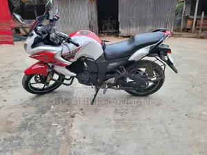 Yamaha Fazer v-2 2015