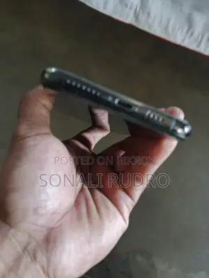 Apple iPhone 11 Pro Max . (Used)