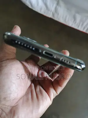 Apple iPhone 11 Pro Max . (Used)