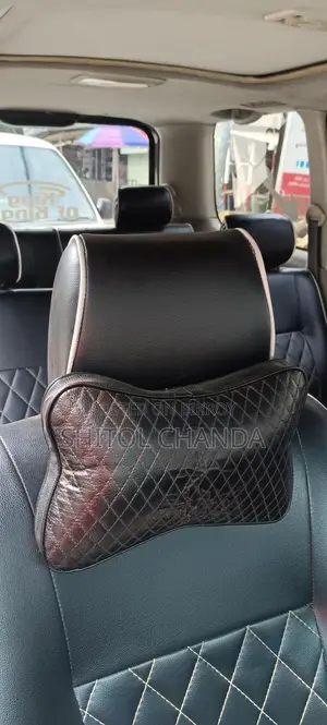 Toyota Noah . 2002