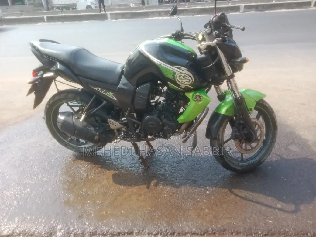 Yamaha FZS . 2014