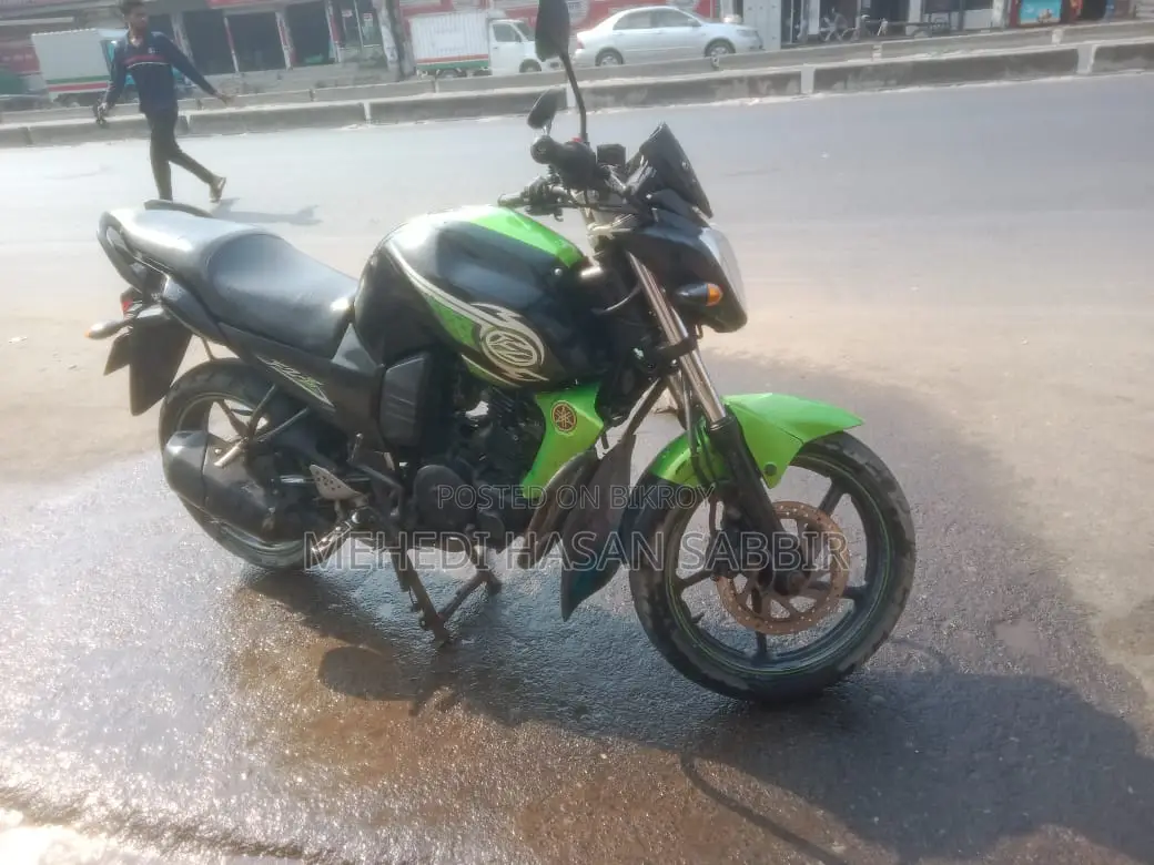 Yamaha FZS . 2014