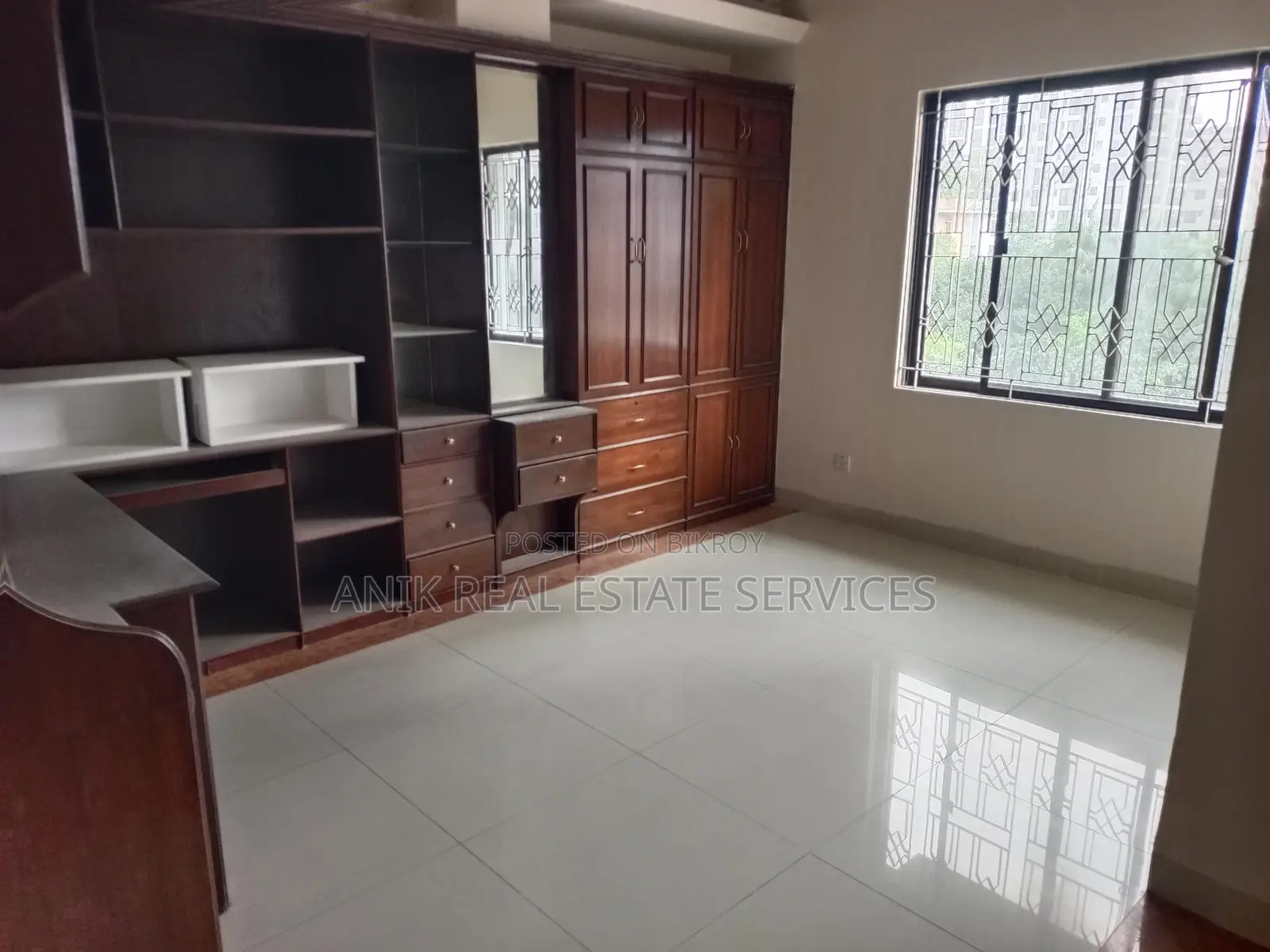 Good Quality 3 Bedroom Un Farnised Flat Rent At Gulshan 2