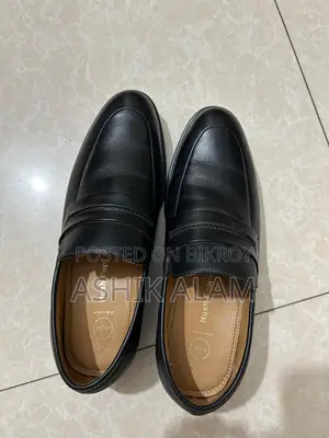 Bata Hush Puppies Shoe