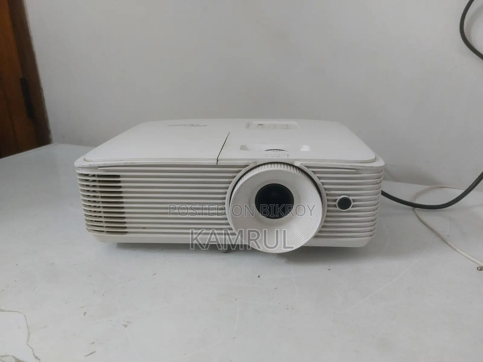 Optoma 5500 Luminous Projector