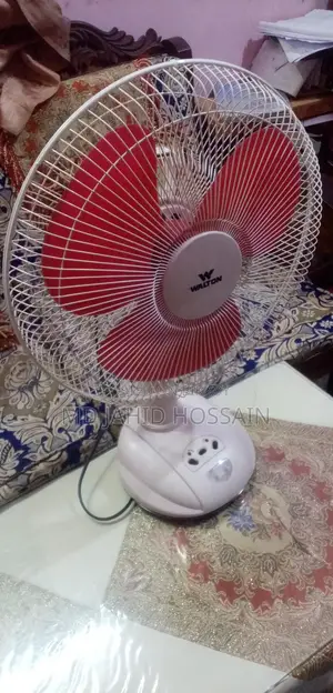 Walton Rechargeable Fan 14"