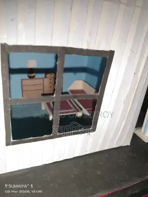 Miniature House Showpiece