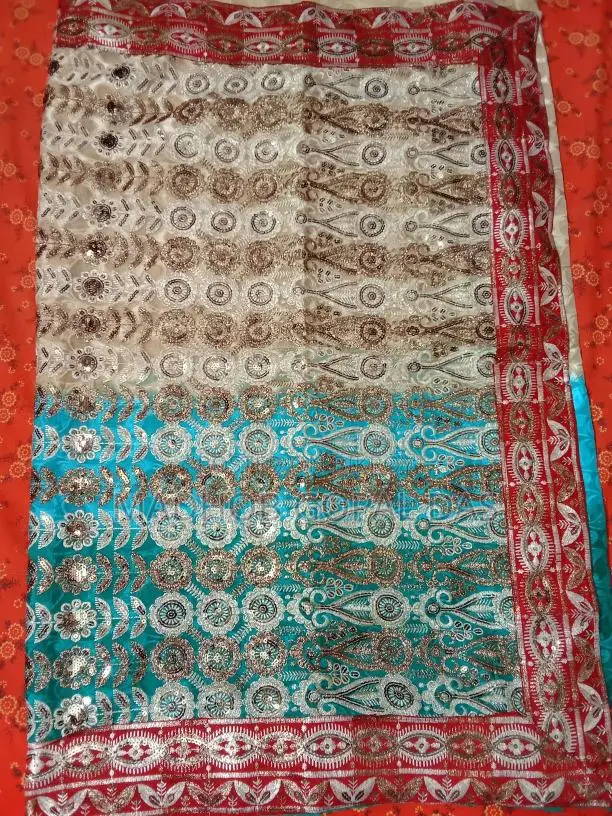 পার্টি শাড়ি