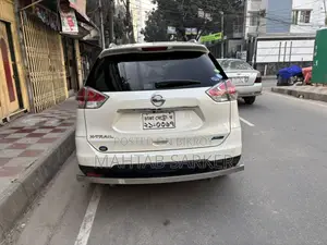 Nissan X-Trail . 2016