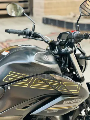 Suzuki Gixxer 250 almost new 2026