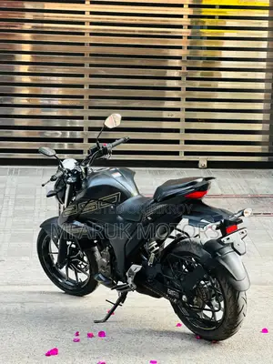 Suzuki Gixxer 250 almost new 2026