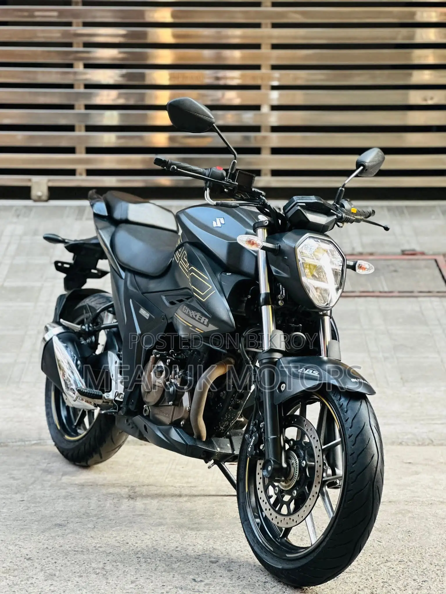 Suzuki Gixxer 250 almost new 2026