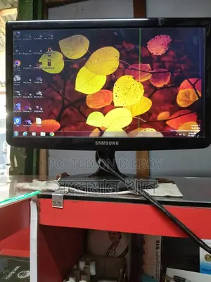 PC + Samsung 19" Monitor
