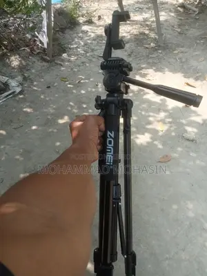 Zomei T120 Aluminum Alloy Tripod with Bag - Unused and Fresh