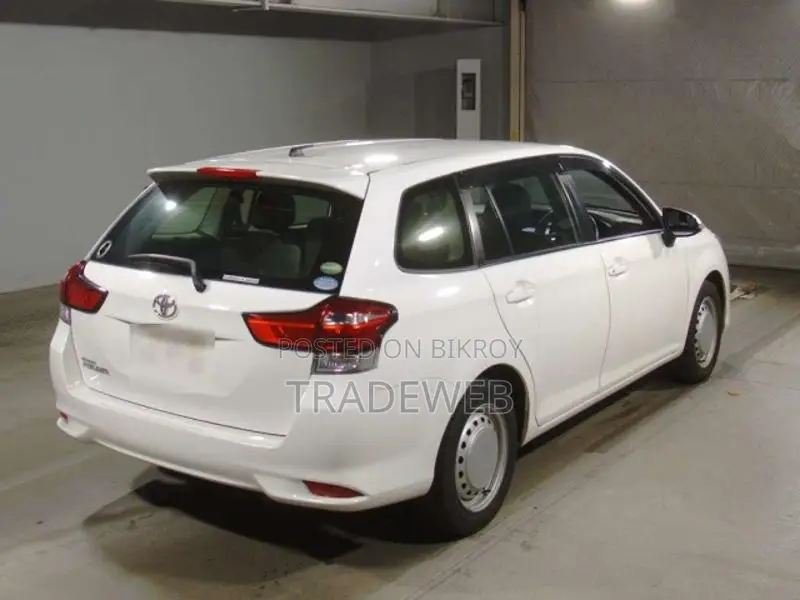 Toyota Corolla Fielder 2020 White