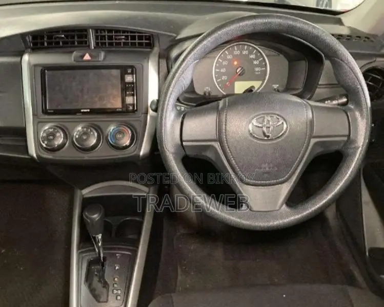Toyota Corolla Fielder 2020 White