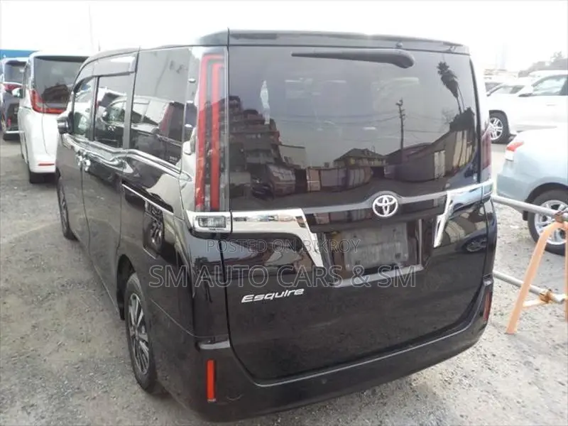 Toyota Esquire Non Hybrid Gi Black 2021