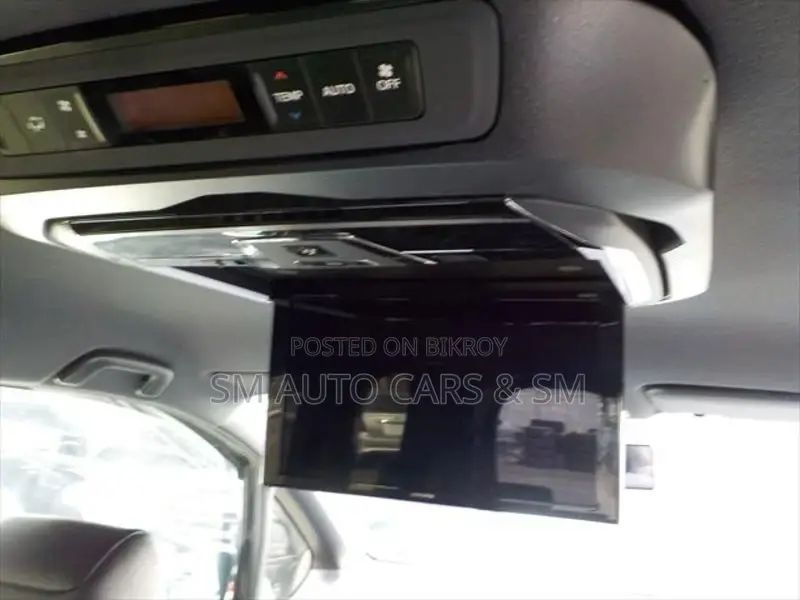 Toyota Esquire Non Hybrid Gi Black 2021