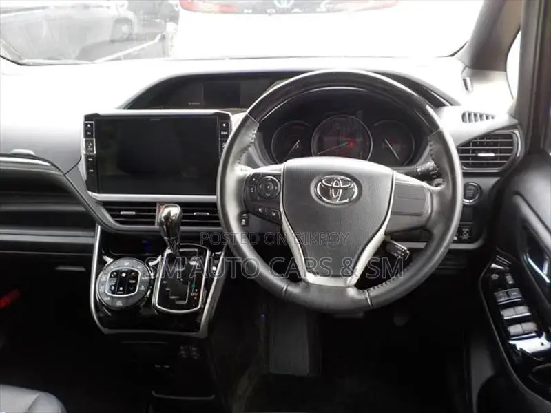 Toyota Esquire Non Hybrid Gi Black 2021