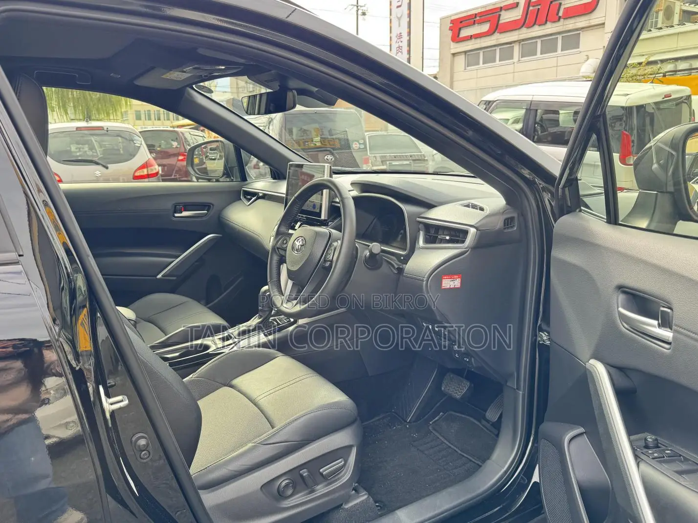 Toyota Corolla Cross Z LEATHER MOONROOF 2024