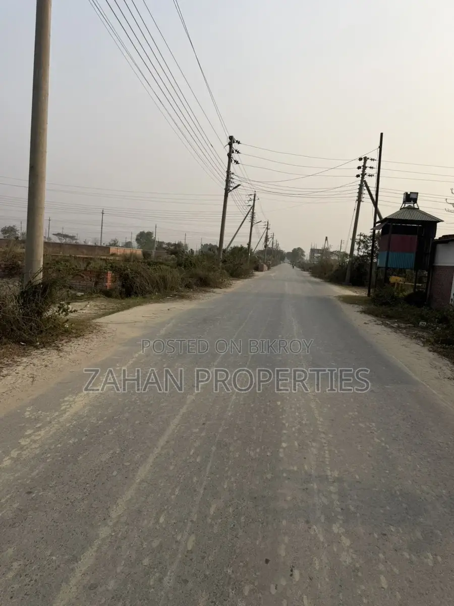 NEAR . 300/130 Ft L Block 20 kata South Face Plot Sell BASHUNDHURA