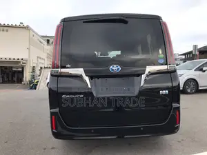 Toyota Esquire GI PREMIUM HYBRID 2021