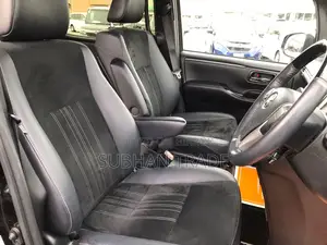 Toyota Esquire GI PREMIUM HYBRID 2021