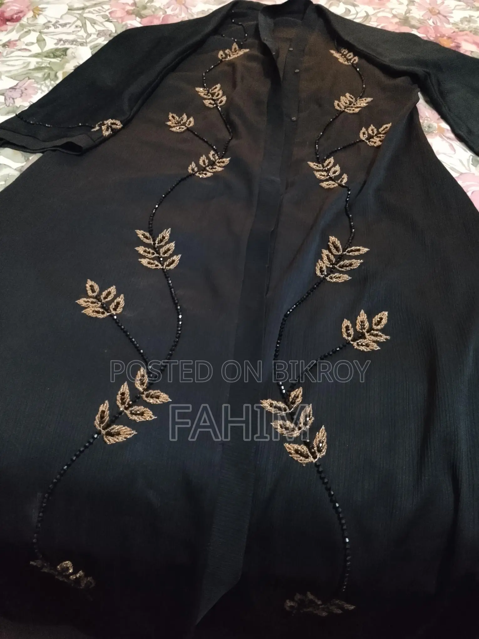 Karchupi Abaya