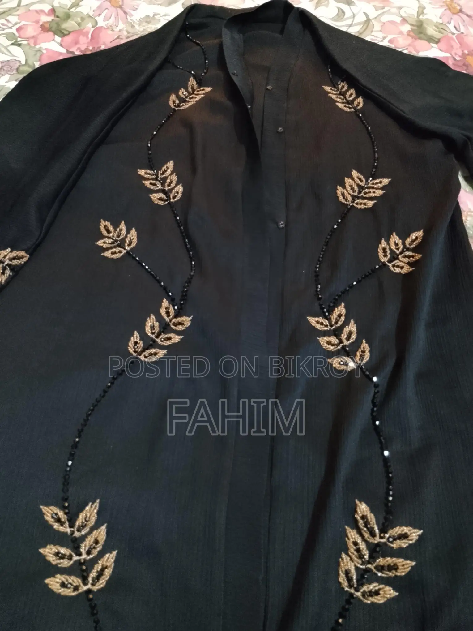 Karchupi Abaya
