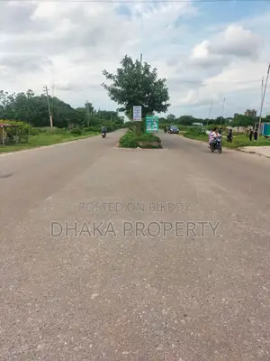 30/150ft Corner 3 Katha South at Sector- 25