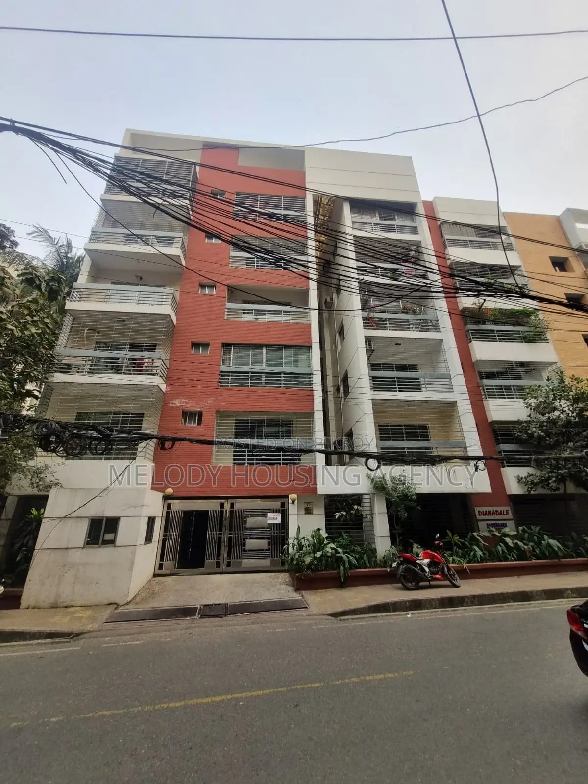বনানীতে বিক্রয়ের জন্য