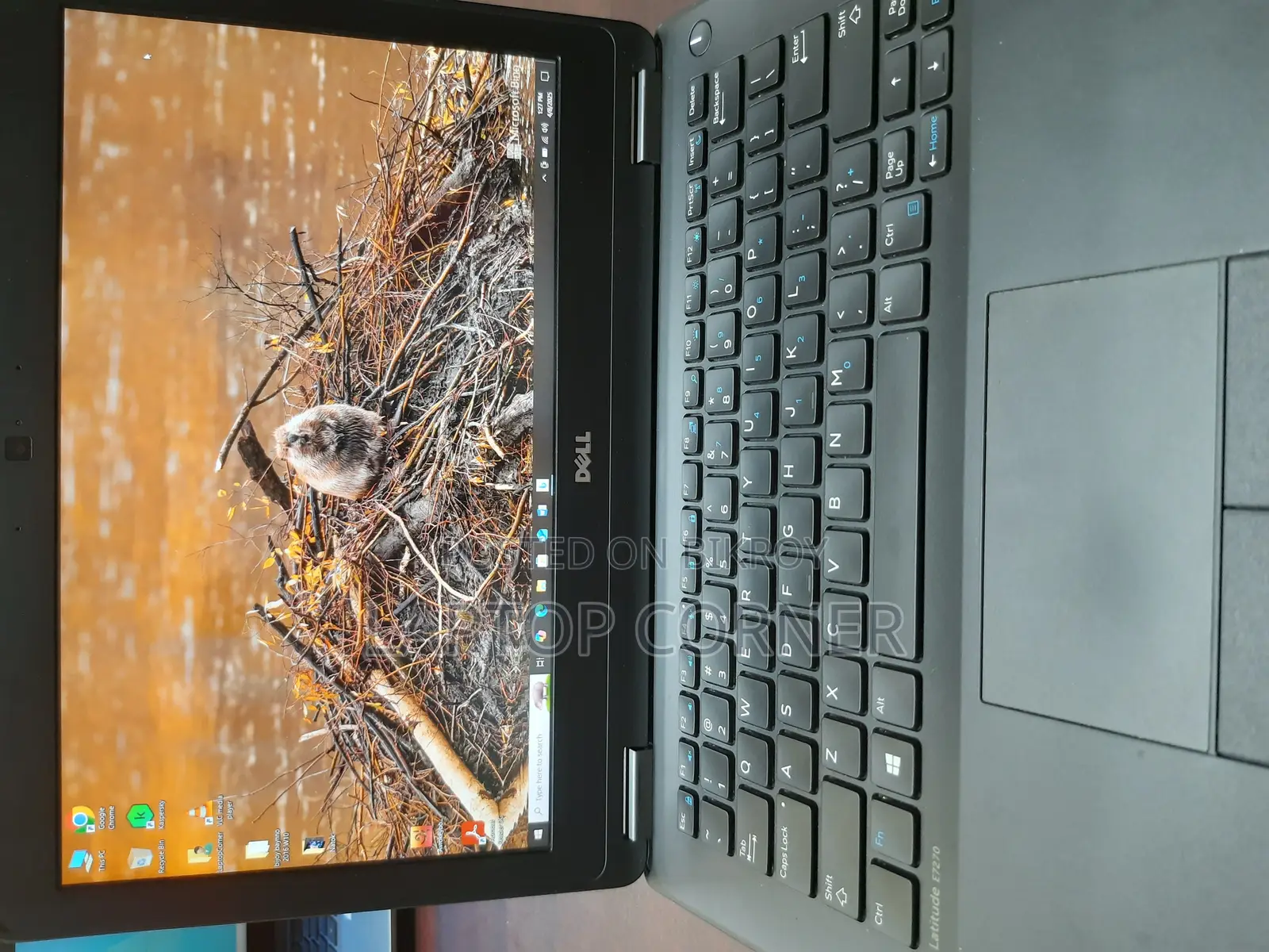 DELL i5 6TH GENERATION** 12.5" DISPLAY** 256/8 GB**Only one pc left