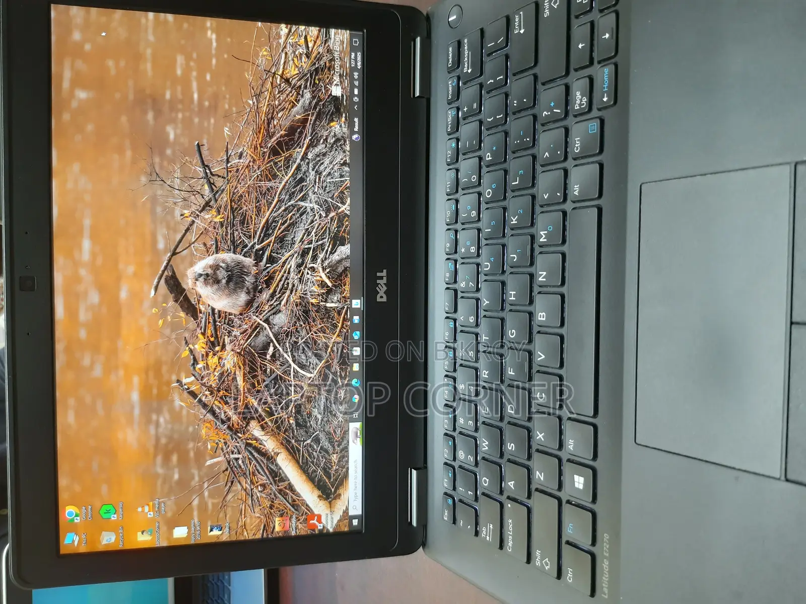 DELL i5 6TH GENERATION** 12.5" DISPLAY** 256/8 GB**Only one pc left