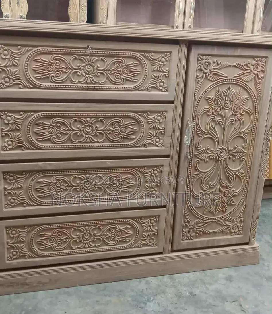 100% Chittagong Teak Wood Wardrobe for Urgent Sale