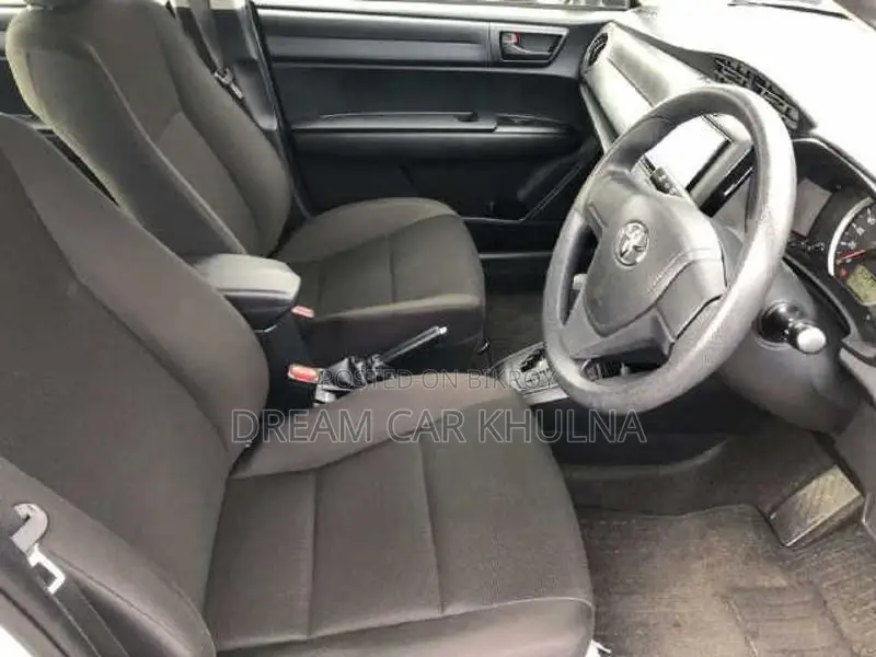 Toyota Axio Ex Non-Hybrid 2022