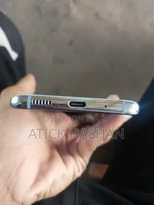 Samsung Galaxy S20 (Used)